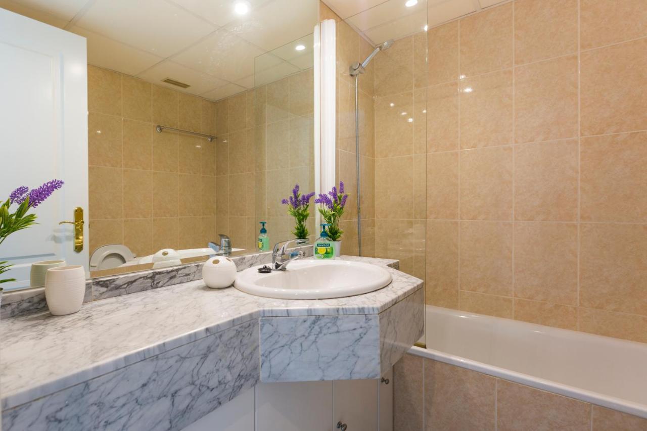 4 Bedroom Apartment In Puerto Banus 150 Meters From The Beach Marbella Exterior foto